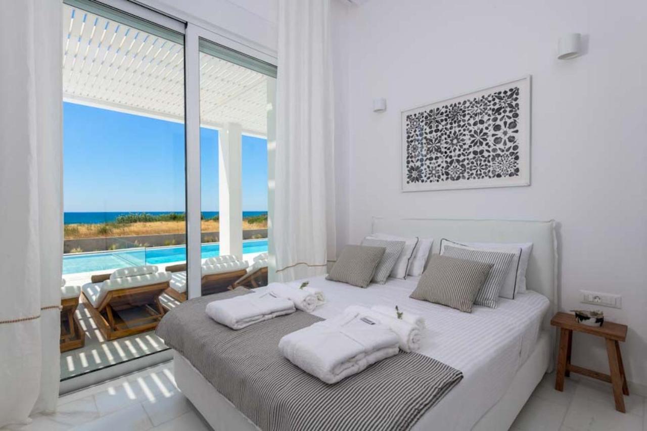 Seashore Beachfront Villa 拉卡尼亚 外观 照片