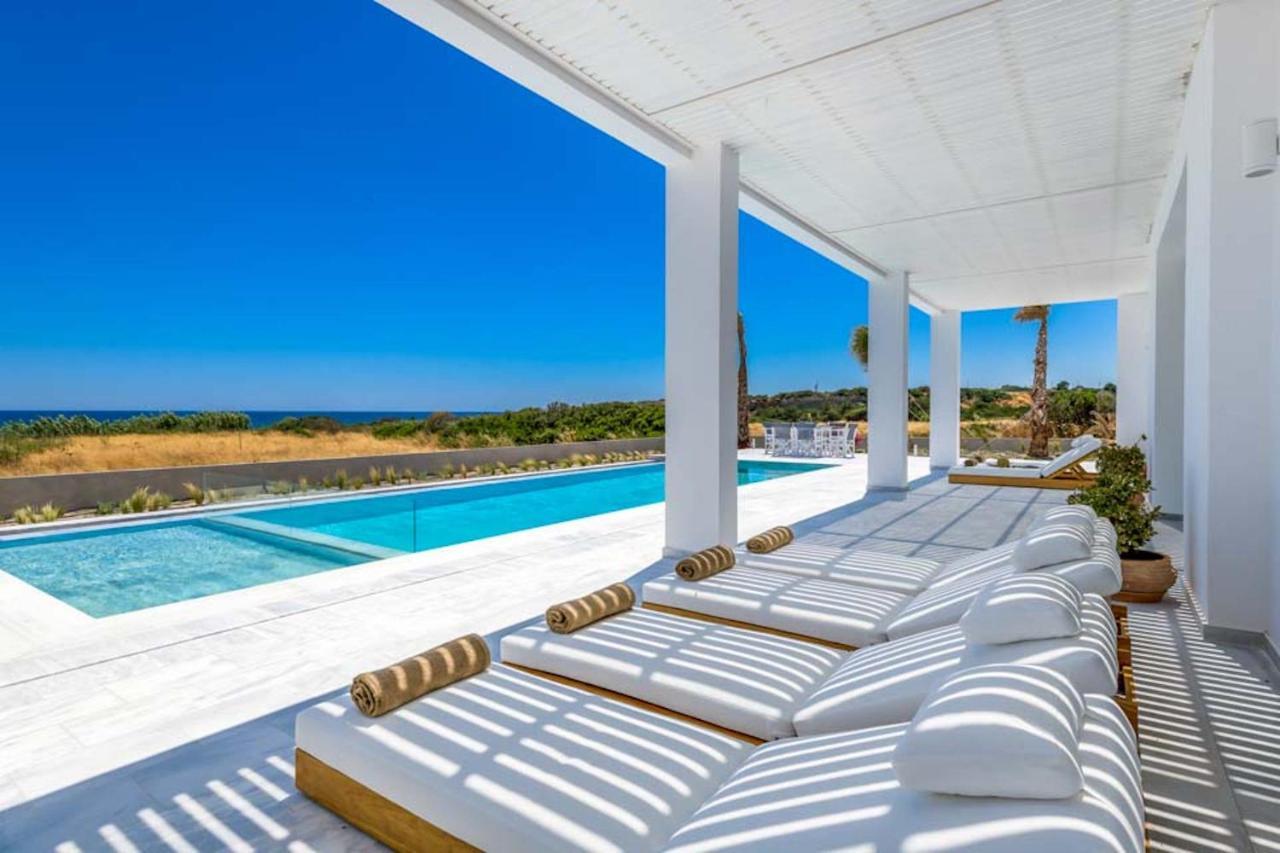Seashore Beachfront Villa 拉卡尼亚 外观 照片